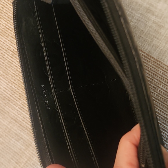CHANEL Black Quilted Zipper Wallet💕 - Picture 10 of 15